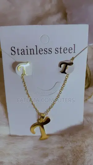 Necklaces in Gold