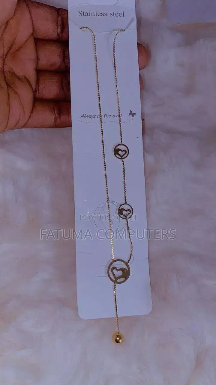 Necklaces in Gold