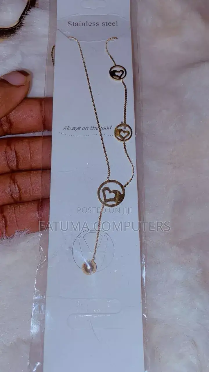 Necklaces in Gold