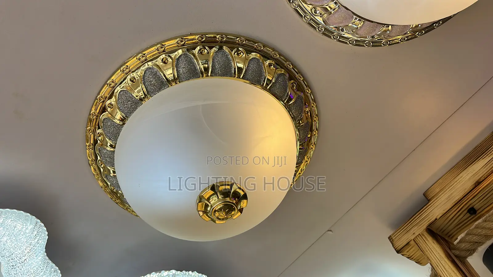 Bulb Center Lights
