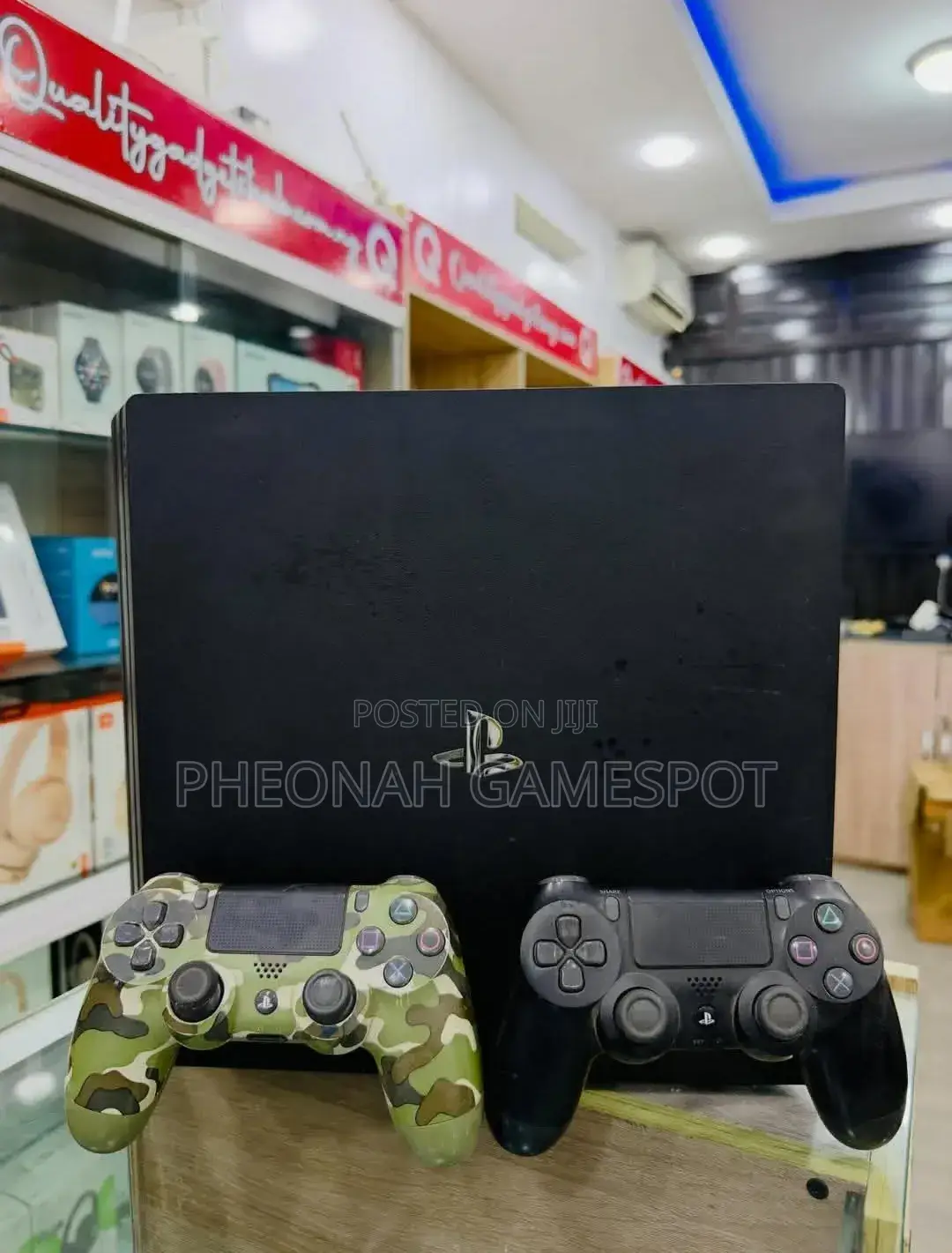 Buy This Ps4 With 30 Games, 2 Pads, You Will Never Leave Your Bedroom.