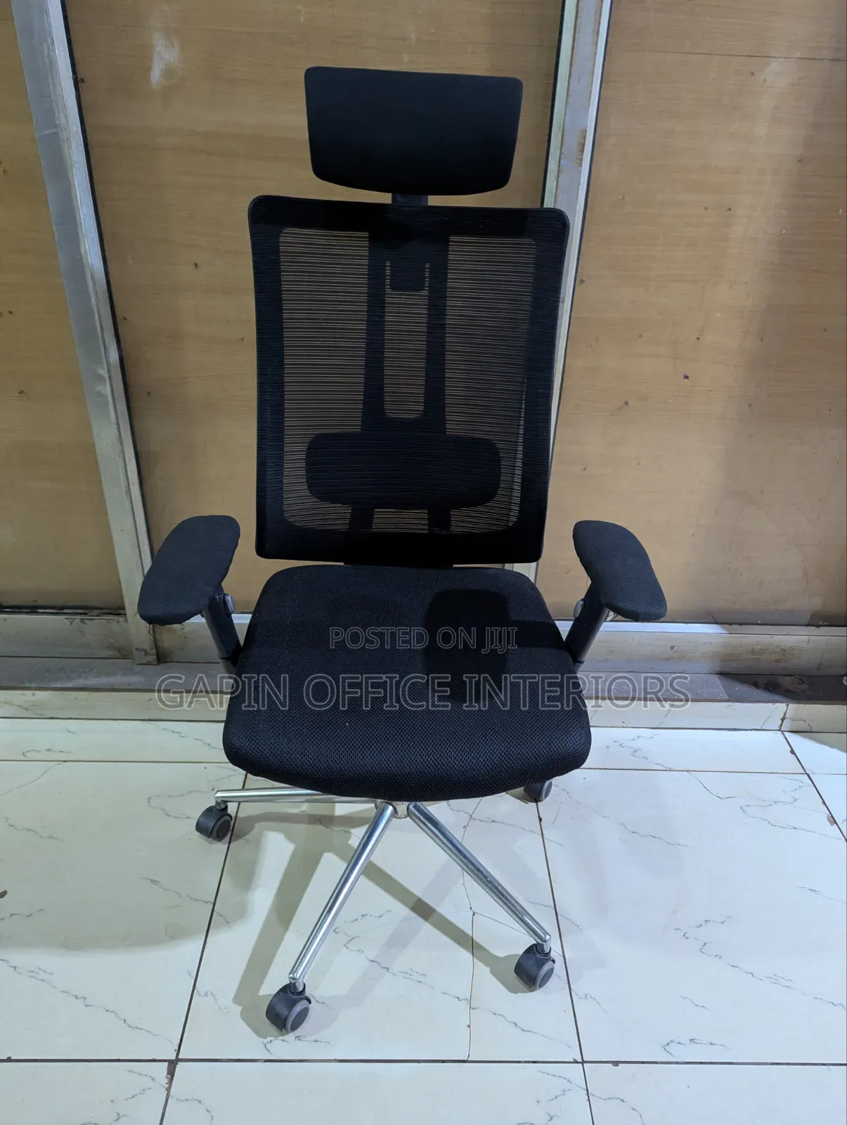 Headrest Office Chair for Sale With Adjustable Back and Height