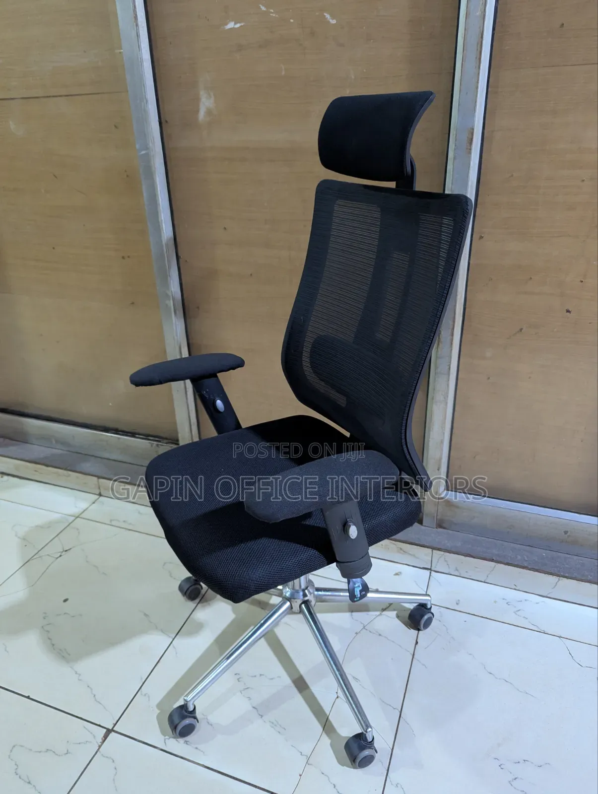 Headrest Office Chair for Sale With Adjustable Back and Height