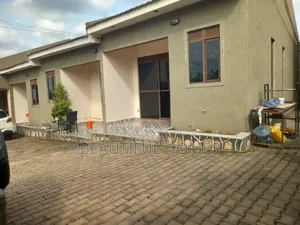 Furnished 2bdrm Apartment in Kira for sale