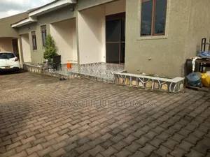Furnished 2bdrm Apartment in Kira for sale