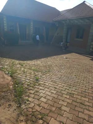 Furnished 2bdrm Apartment in Kira for sale