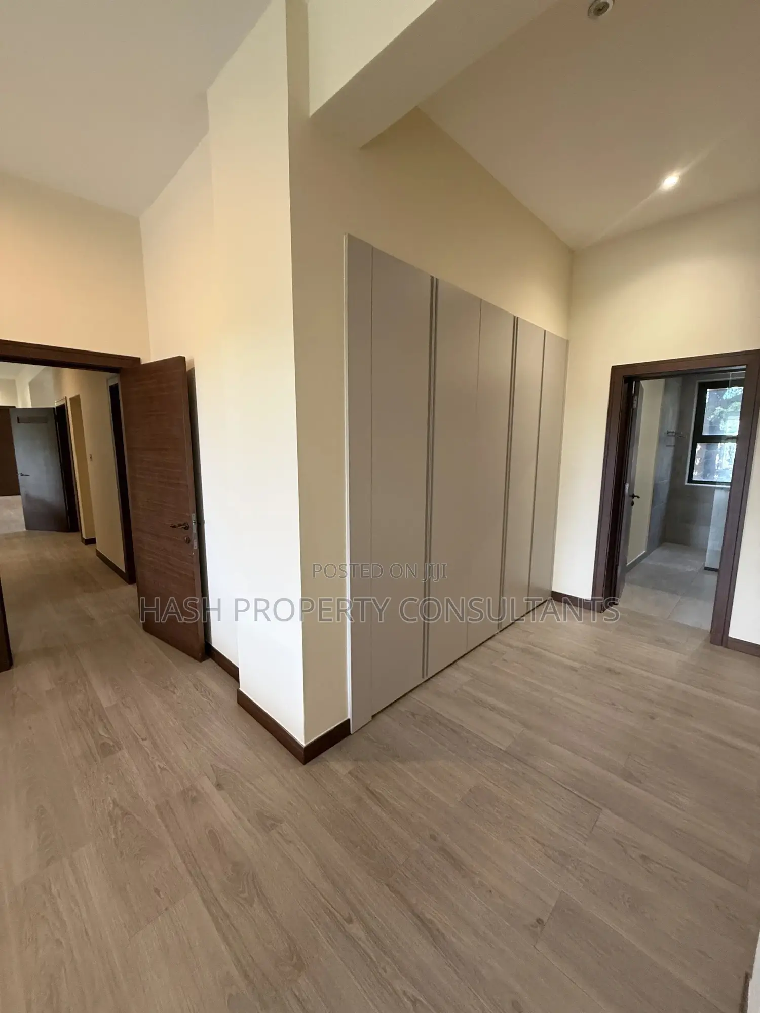 3bdrm Apartment in Bugolobi, Central Division for rent