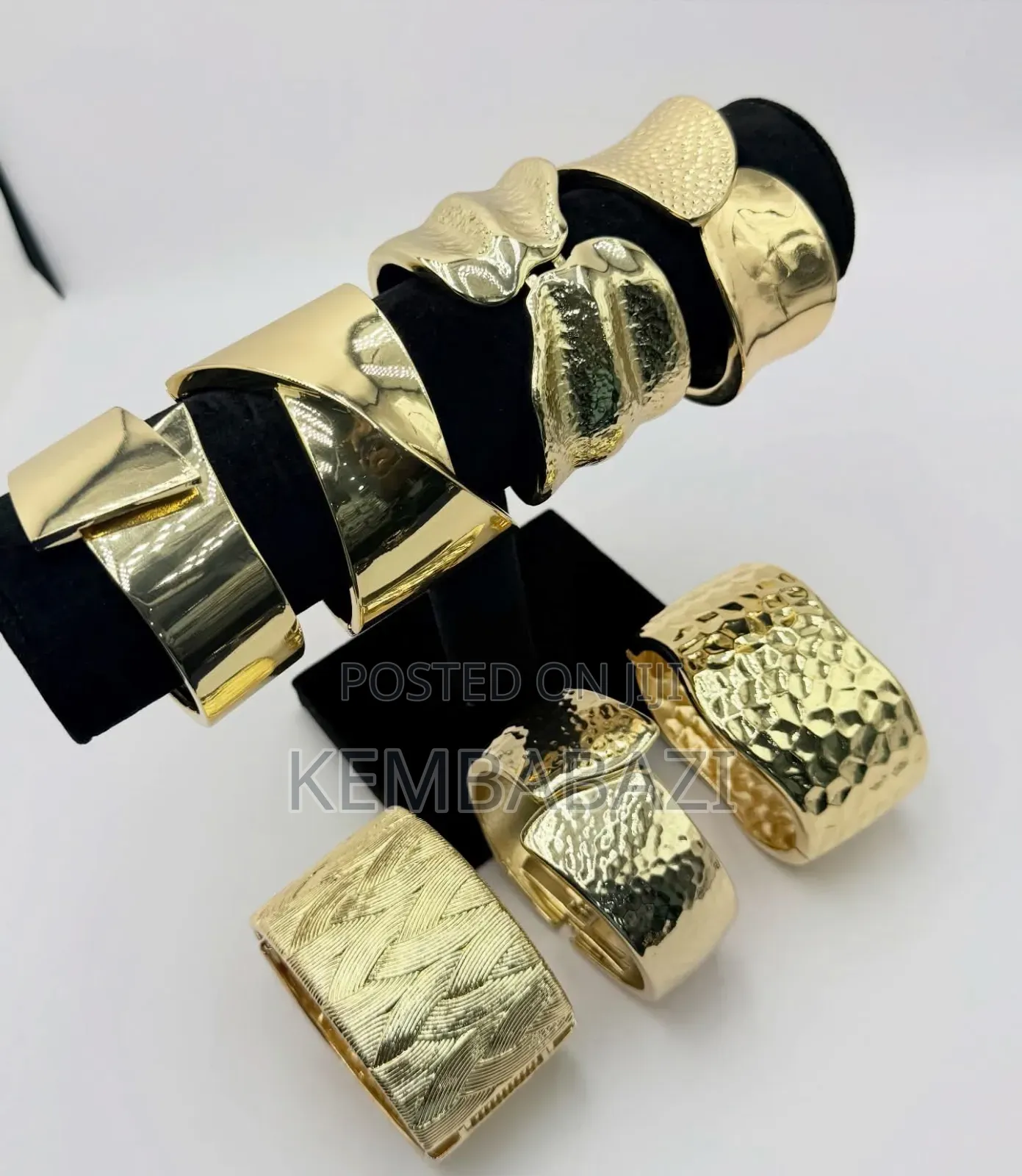 1piece of Chunky Bangles