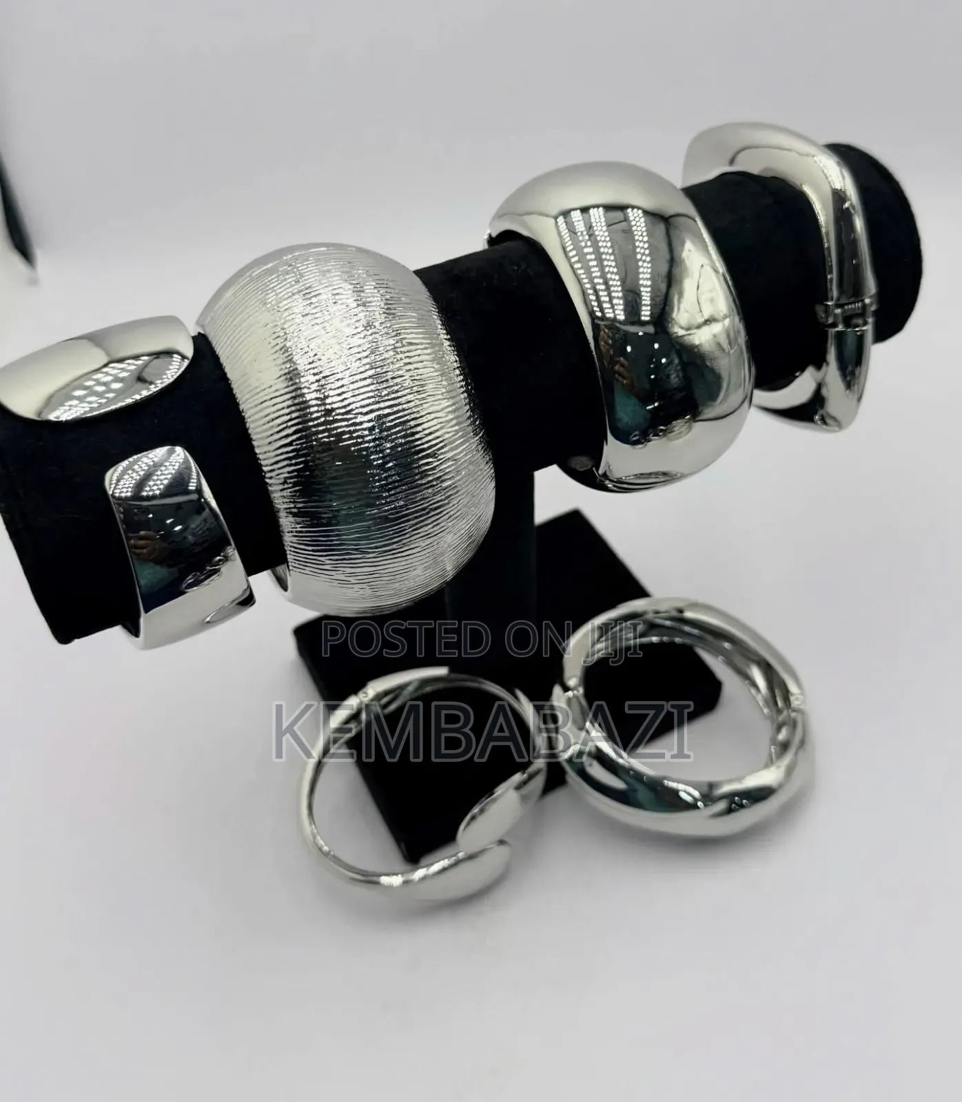 1piece of Chunky Bangles