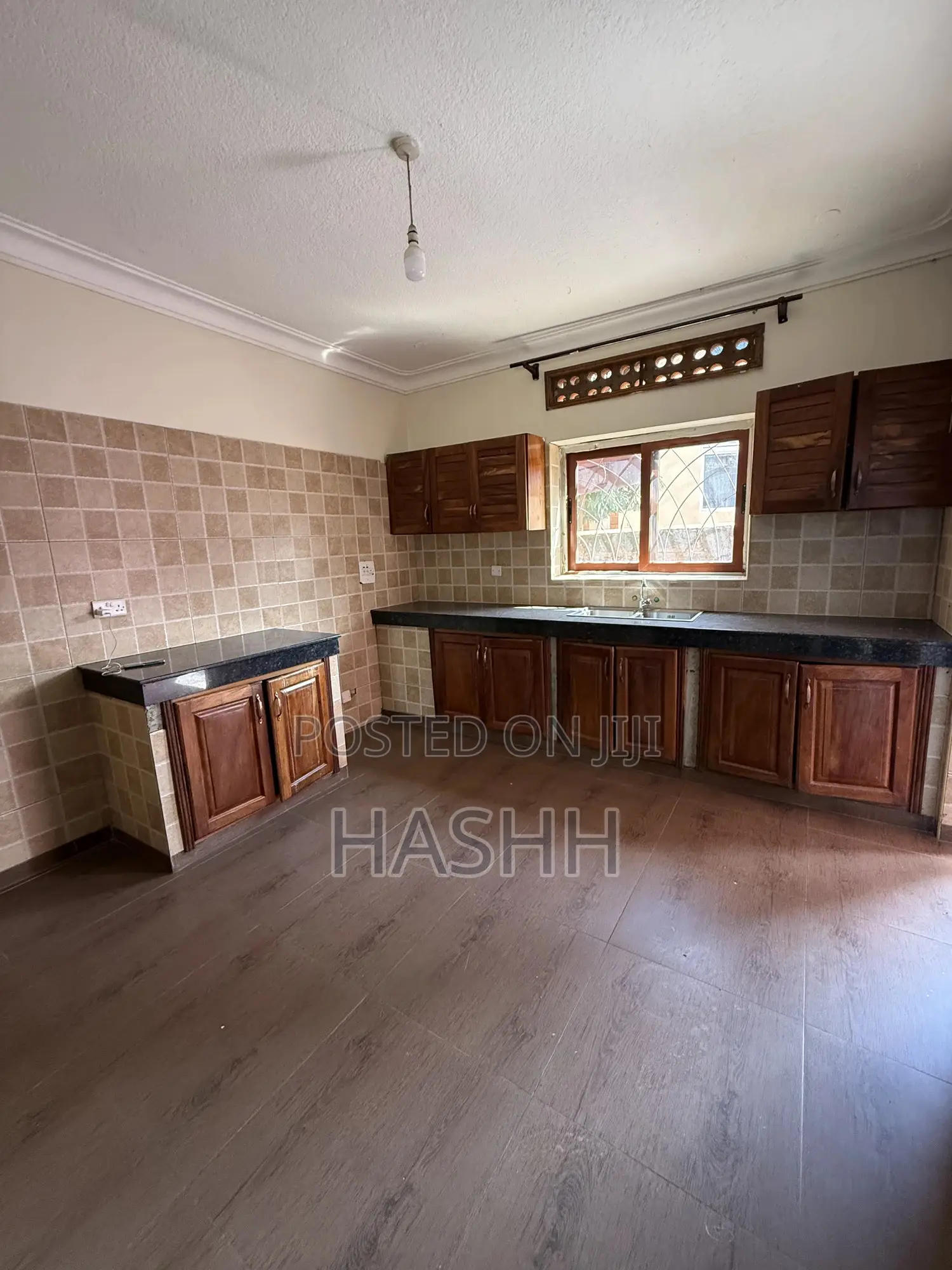 3bdrm Apartment in Muyunyo, Central Division for rent