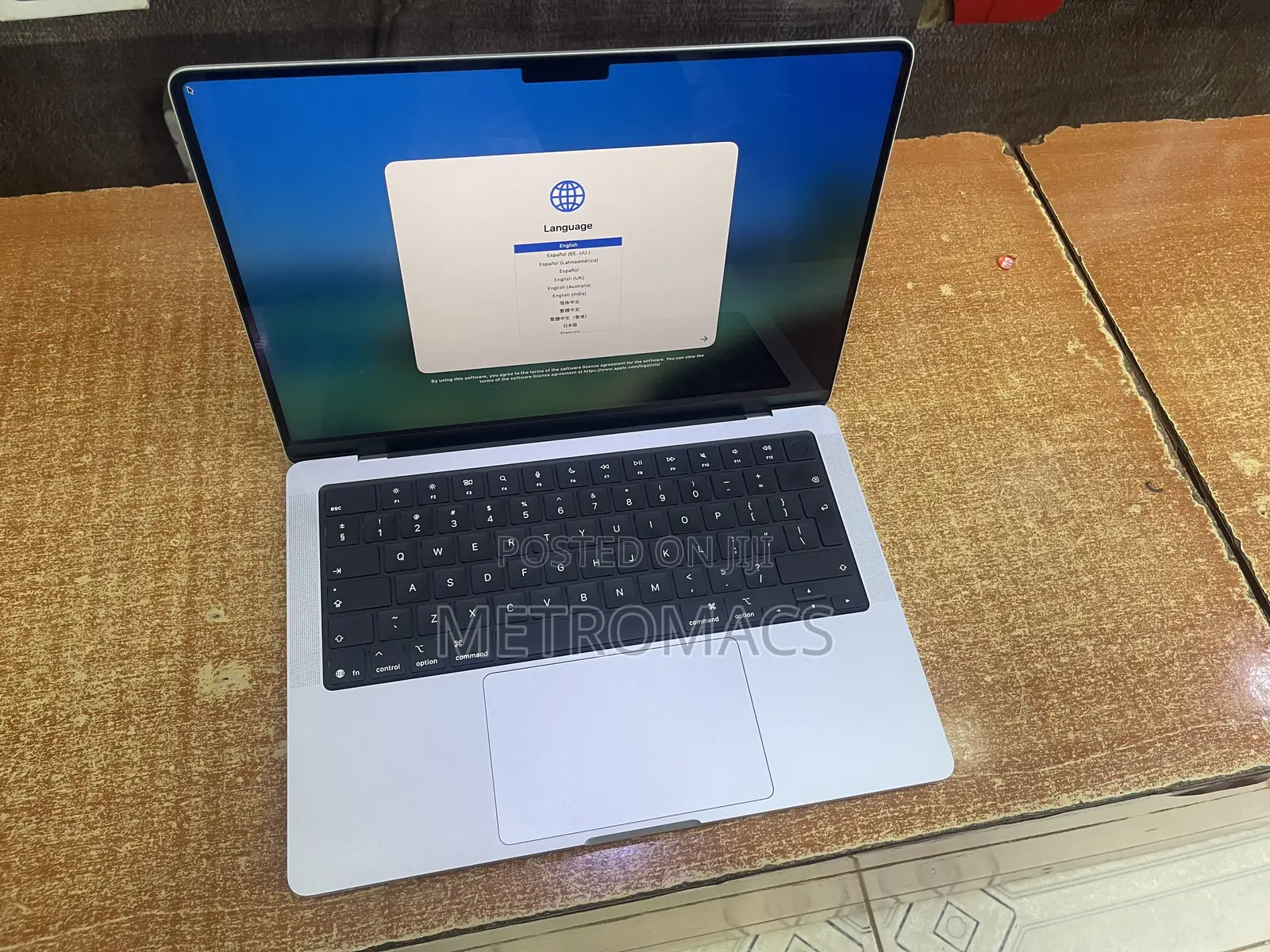 Laptop Apple MacBook Pro 2025 M5 14-inch 16GB Apple M5 SSD 512GB