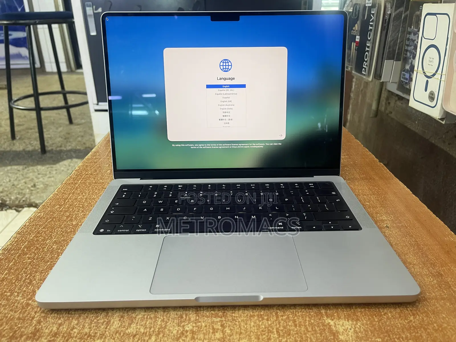 Laptop Apple MacBook Pro 2025 M5 14-inch 16GB Apple M5 SSD 512GB