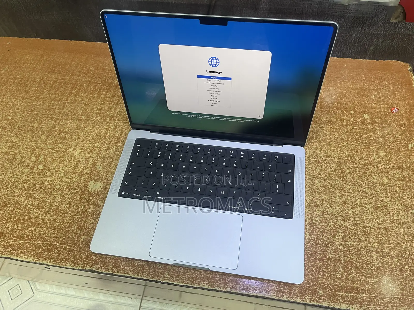 Laptop Apple MacBook Pro 2025 M5 14-inch 16GB Apple M5 SSD 512GB