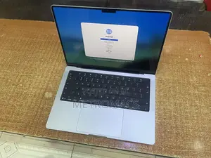 Laptop Apple MacBook Pro 2025 M5 14-inch 16GB Apple M5 SSD 512GB
