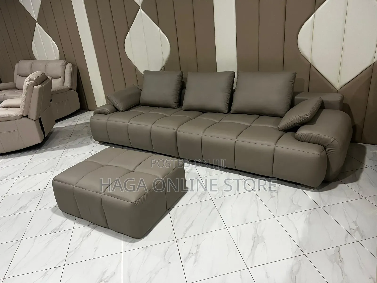 Tufted 4 Seater Sectional Couch