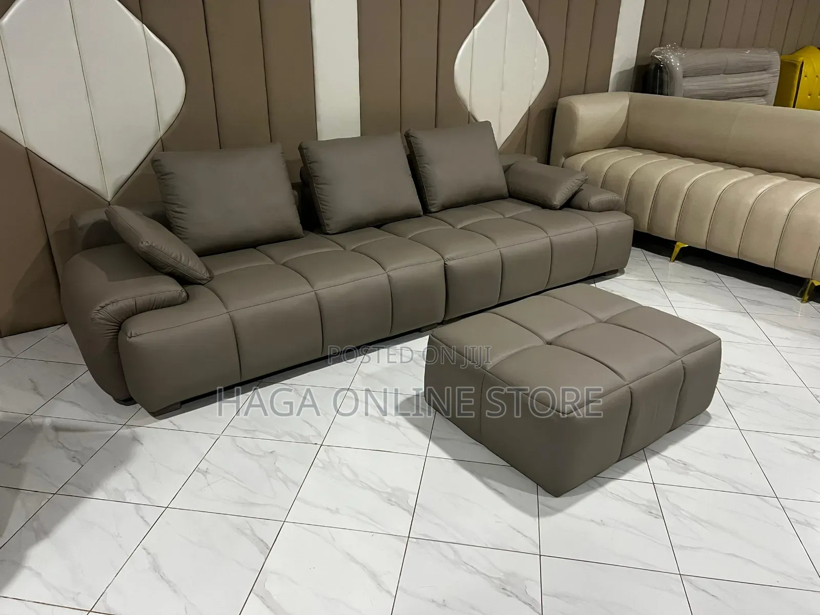 Tufted 4 Seater Sectional Couch