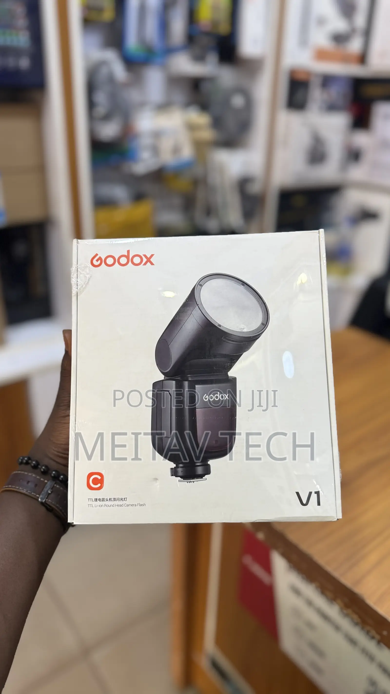 Godox V1 Round Head Camera Flash