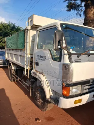 Fuso Tipper