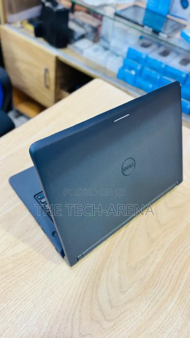 New Laptop Dell Latitude 13 3340 4GB Intel Core i5 HDD 500GB