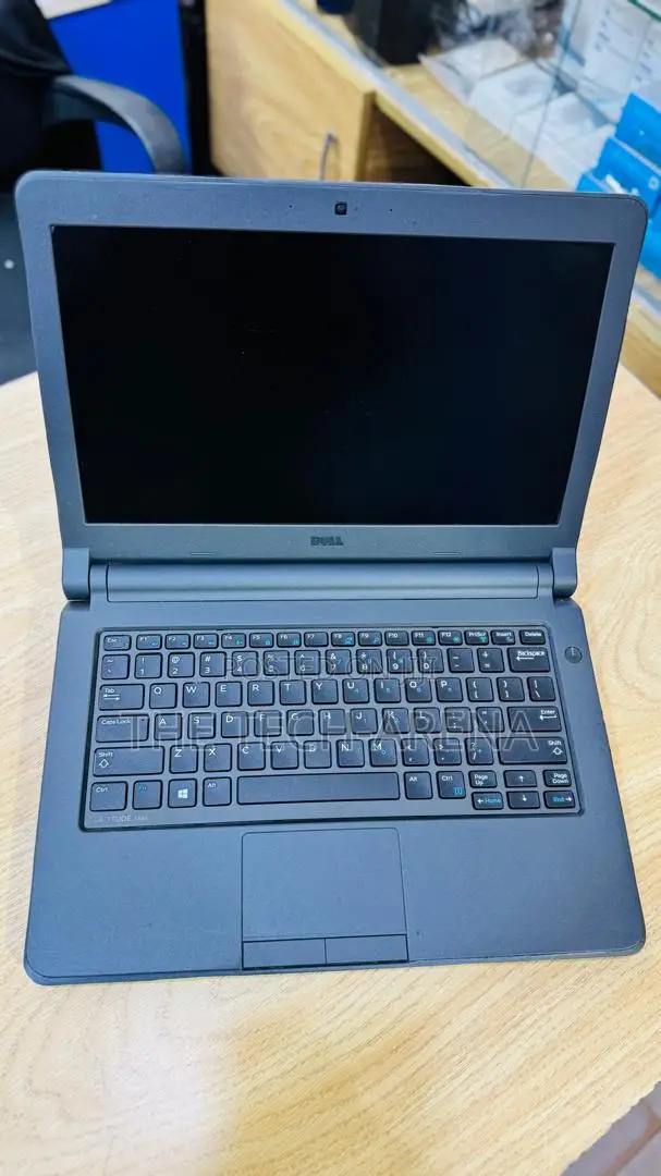 New Laptop Dell Latitude 13 3340 4GB Intel Core i5 HDD 500GB