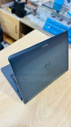 New Laptop Dell Latitude 13 3340 4GB Intel Core i5 HDD 500GB