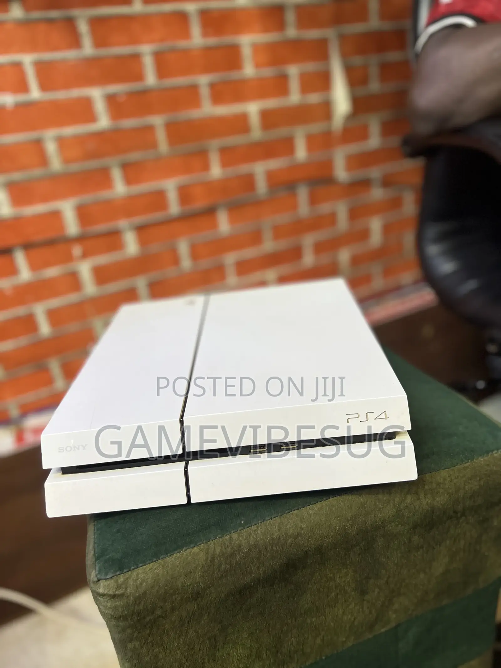 White Ps4 Standard