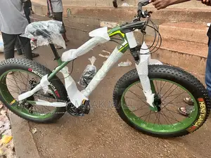 Fat Tyre Bike 26” Color Vary