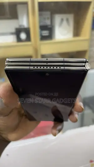 Huawei Mate XT Ultimate Design 1 TB Black