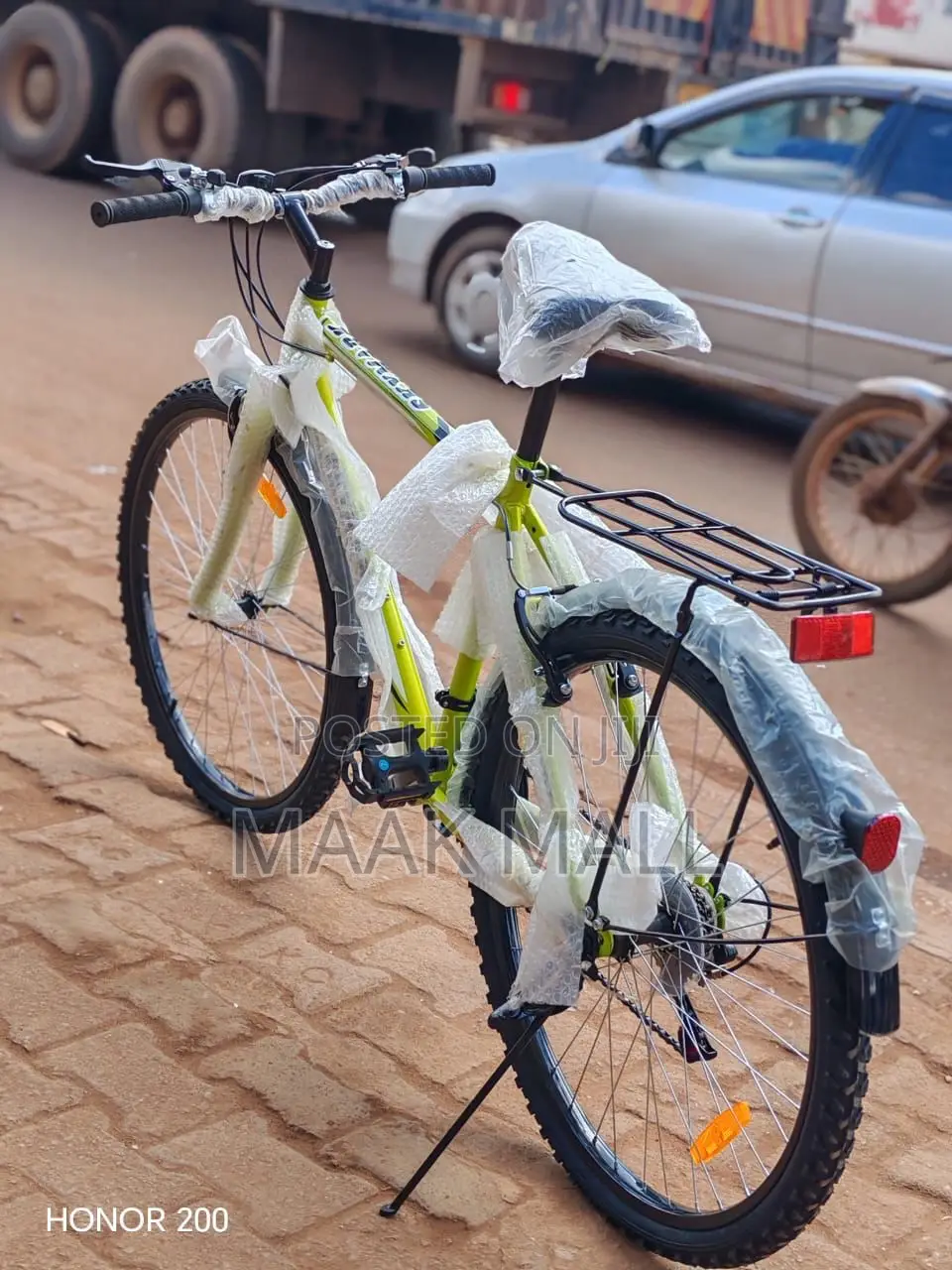 5 Gear Bicycle Size 26 With a Carrier