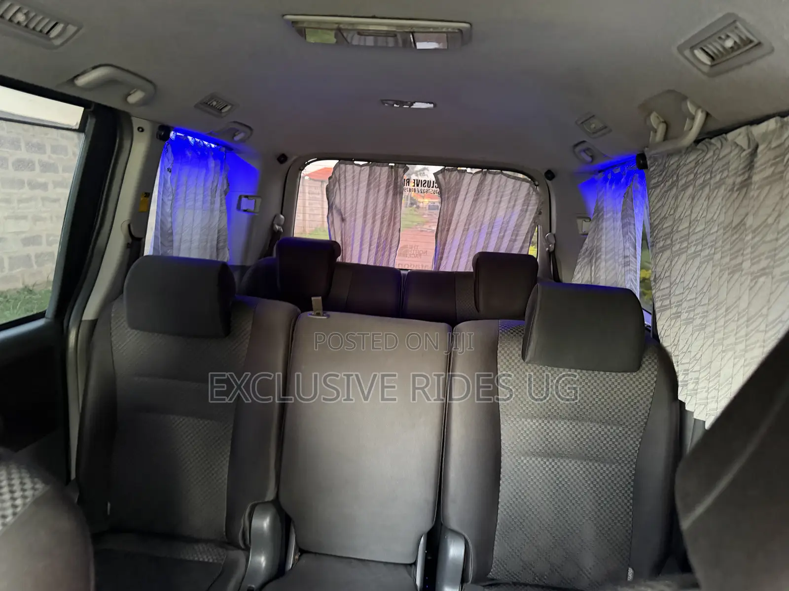 Toyota Noah 2.0 143hp FWD (7 Seater) 2009 Black