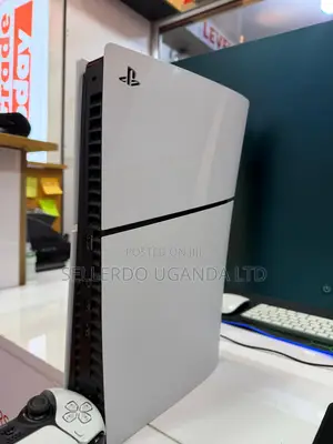 Play Station 5 Slim