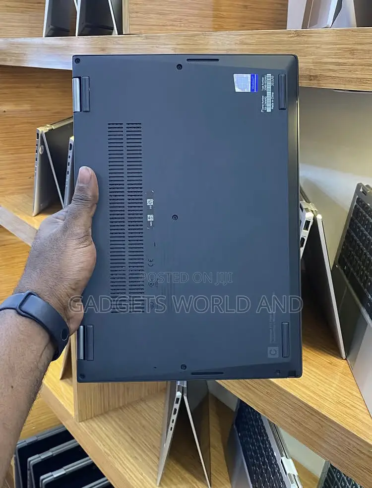 New Laptop Lenovo ThinkPad x13 Yoga 16GB Intel Core i7 SSD 512GB
