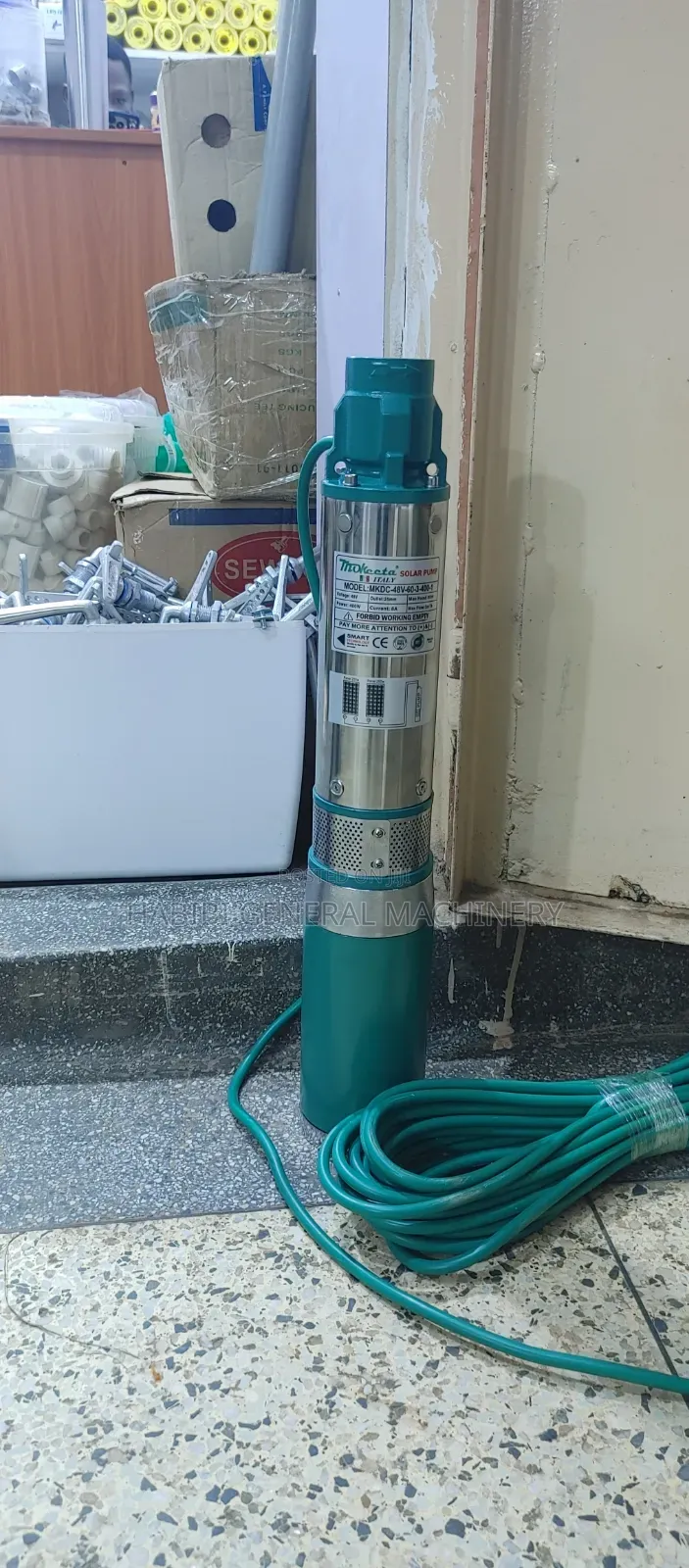 High Quality Mokeeta 60metres Submersible Solar Water Pump