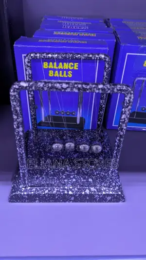 Newton's Table Balance Ball Decor.