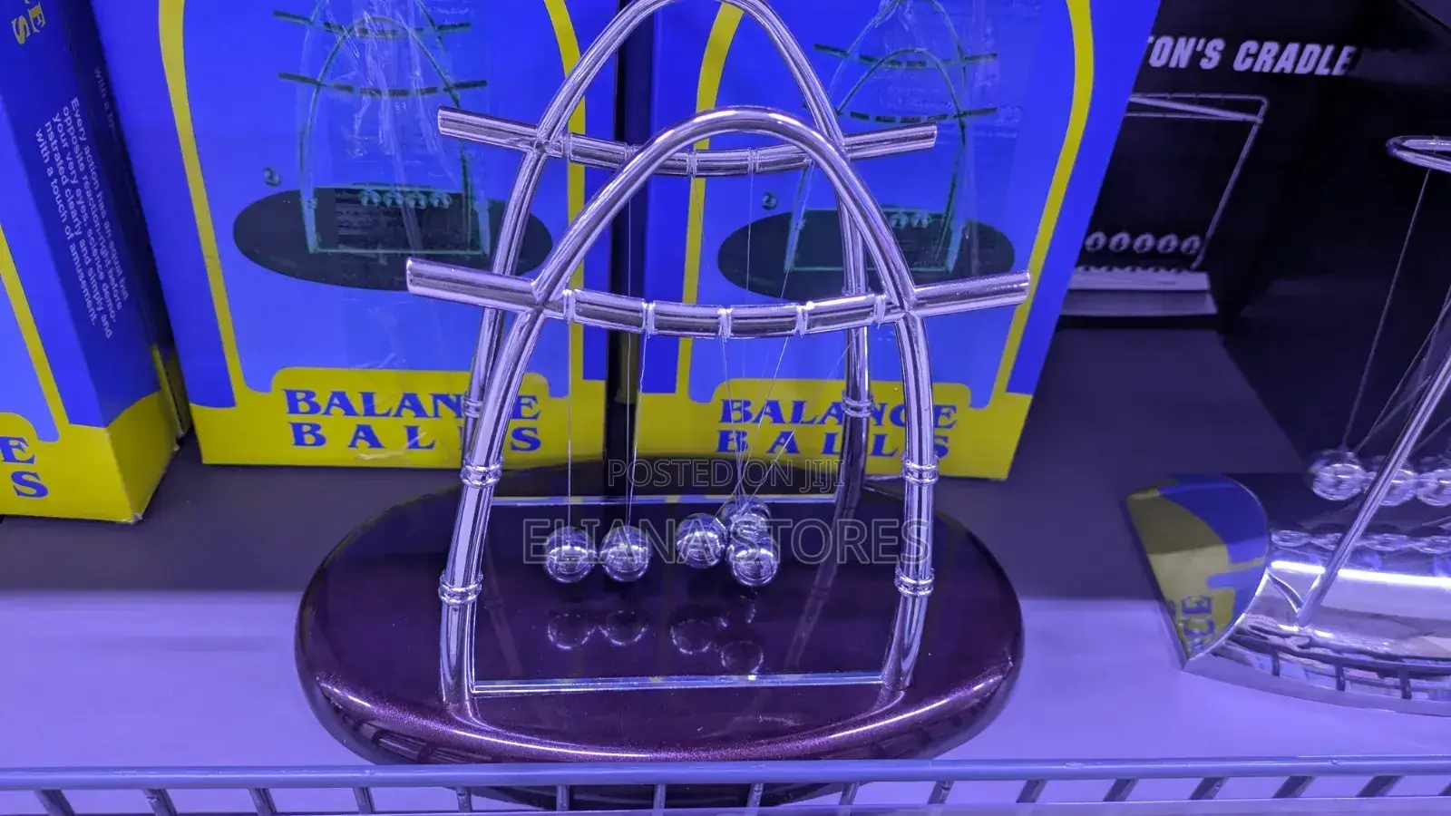 Newton's Cradle Decor