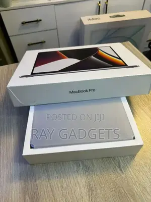 New Laptop Apple MacBook Air 2024 M3 13-inch 16GB Apple M3 Pro SSD 1T