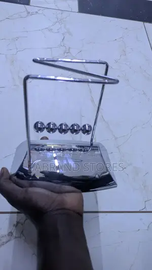Newton's Cradle Decor Space