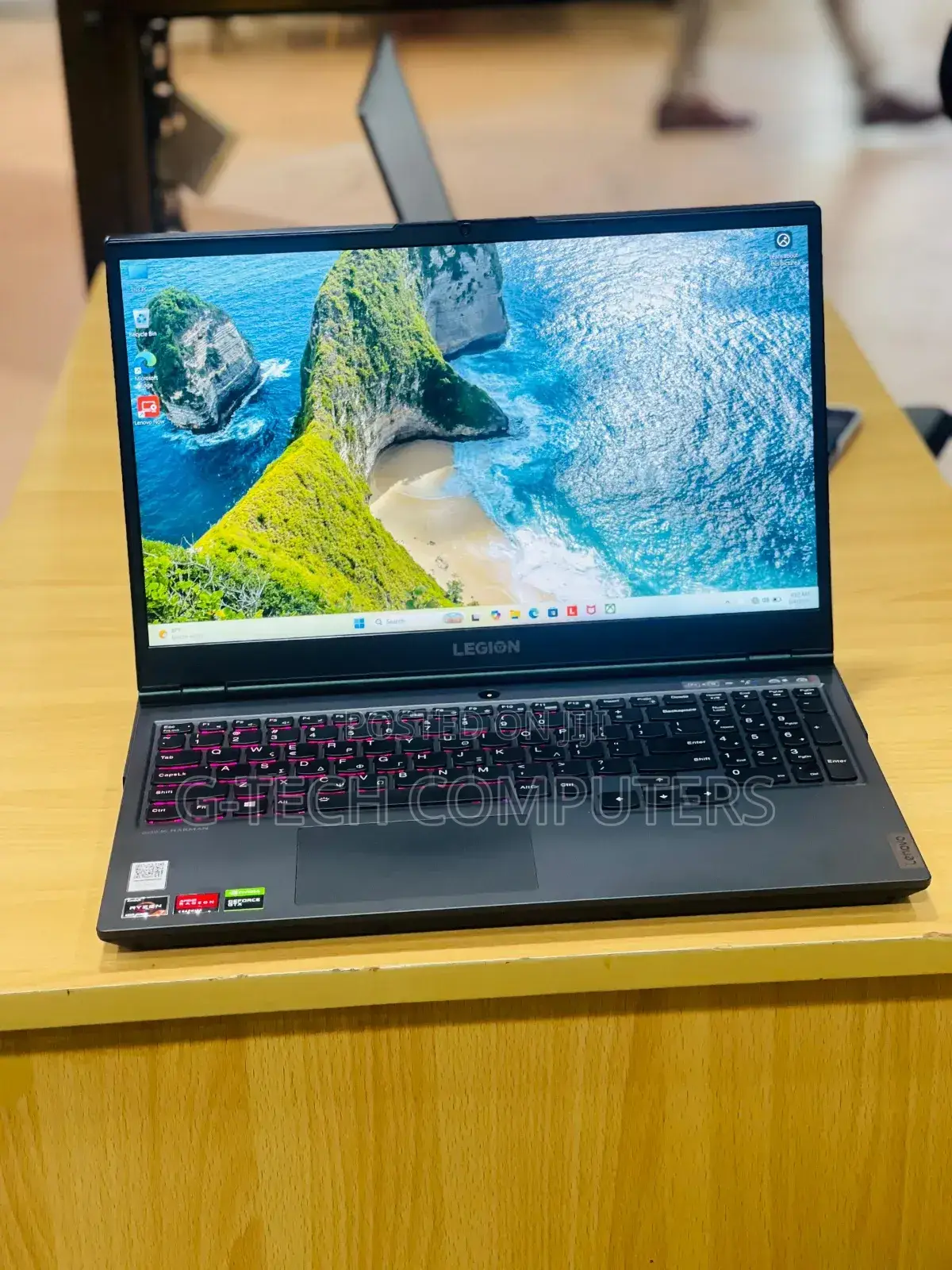 New Laptop Lenovo Legion 5 16GB AMD Ryzen 7 SSD 512GB