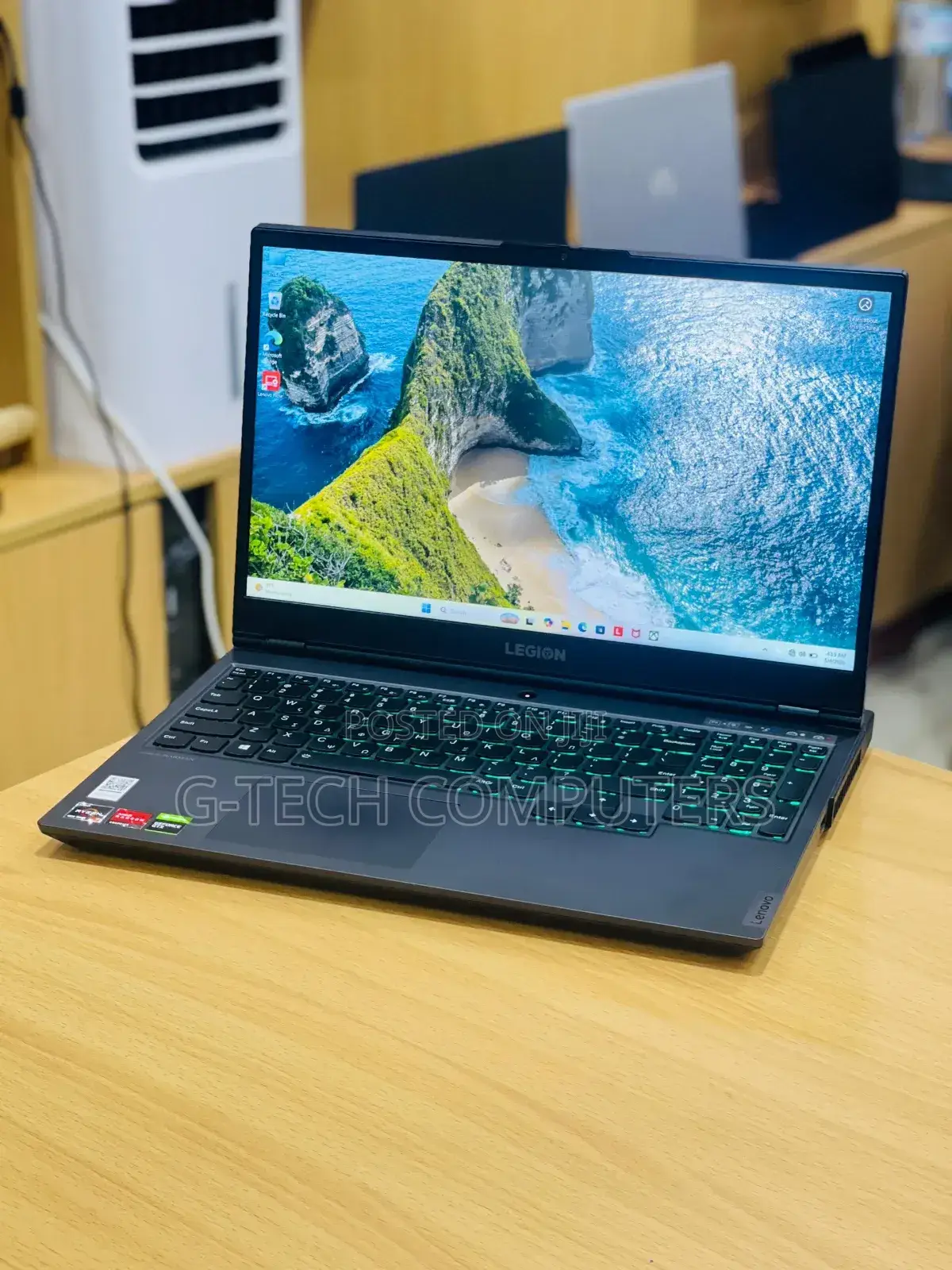 New Laptop Lenovo Legion 5 16GB AMD Ryzen 7 SSD 512GB