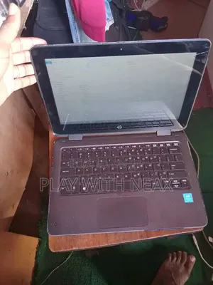 Laptop HP 15-ra003nia 8GB Intel SSD 128GB
