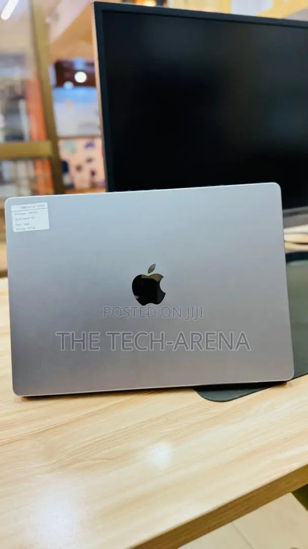 New Apple MacBook Pro 2023 M2 Max 14-inch 16GB Apple M2 SSD 512GB