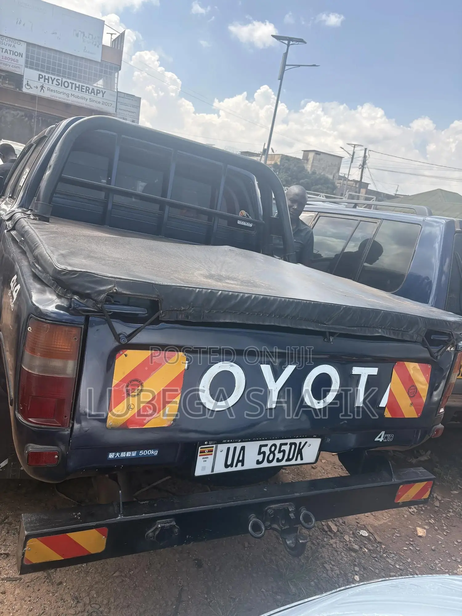 Toyota Hilux 1998 Blue