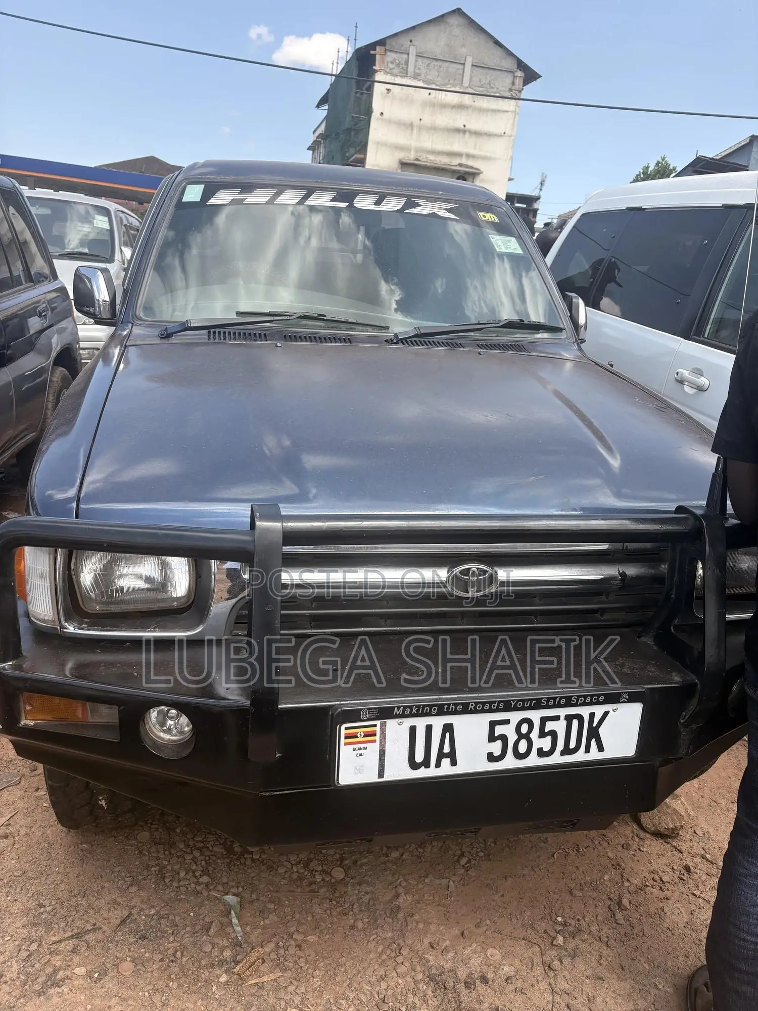 Toyota Hilux 1998 Blue