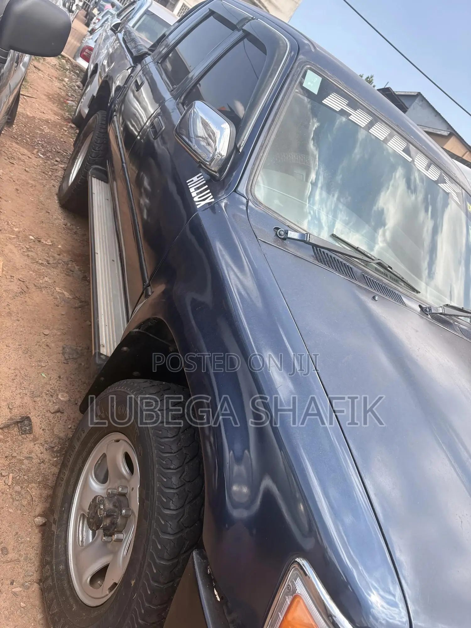 Toyota Hilux 1998 Blue