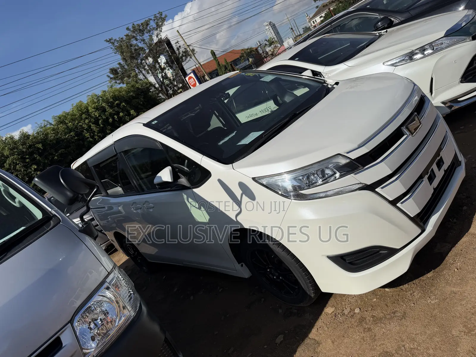 Toyota Noah 2.0 FWD (7 Seater) 2017 White