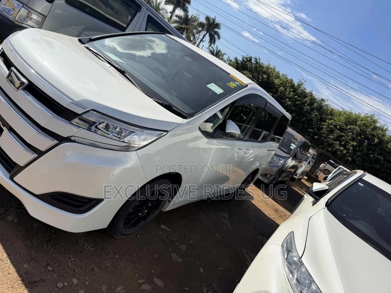 Toyota Noah 2.0 FWD (7 Seater) 2017 White