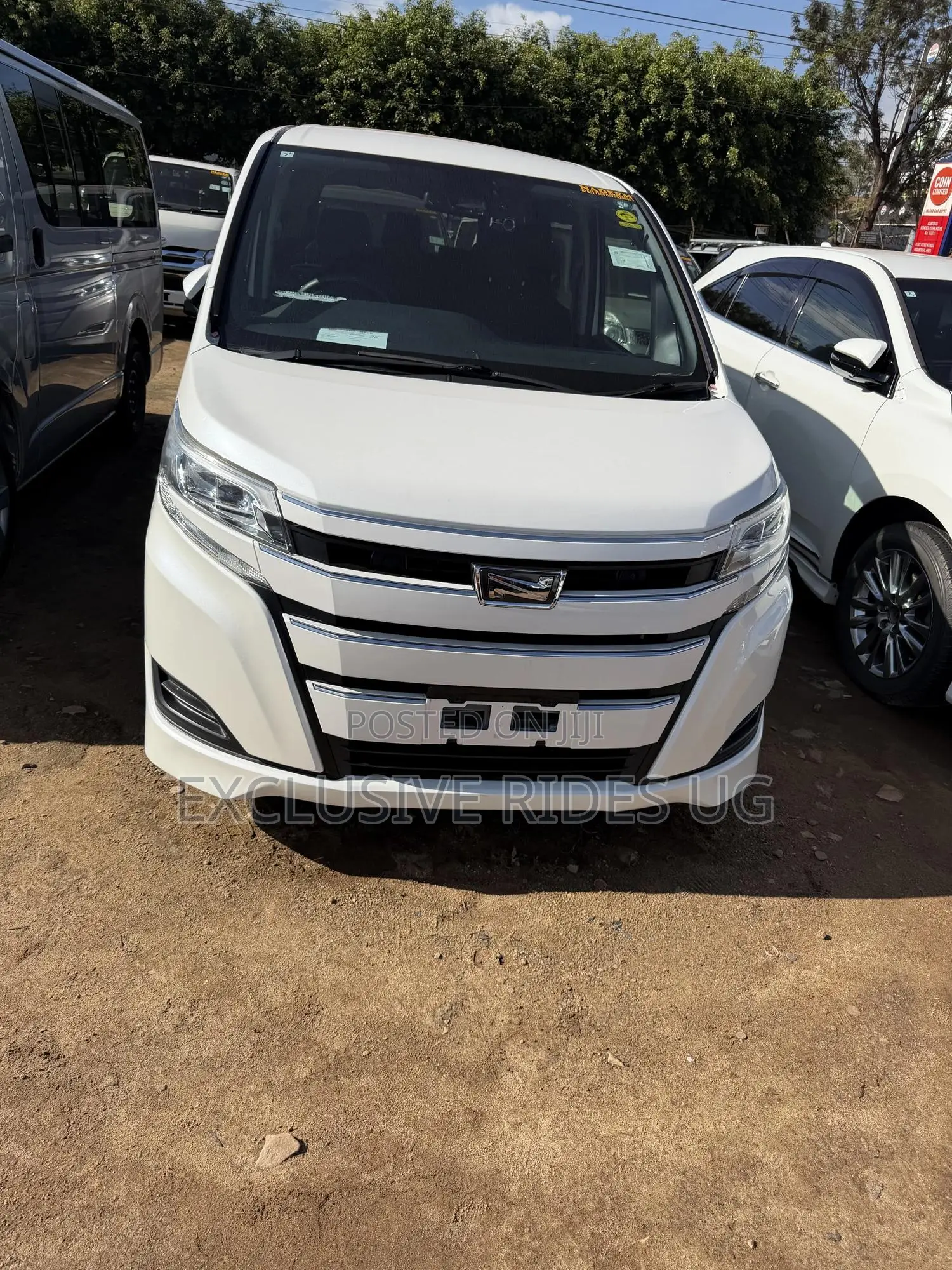 Toyota Noah 2.0 FWD (7 Seater) 2017 White