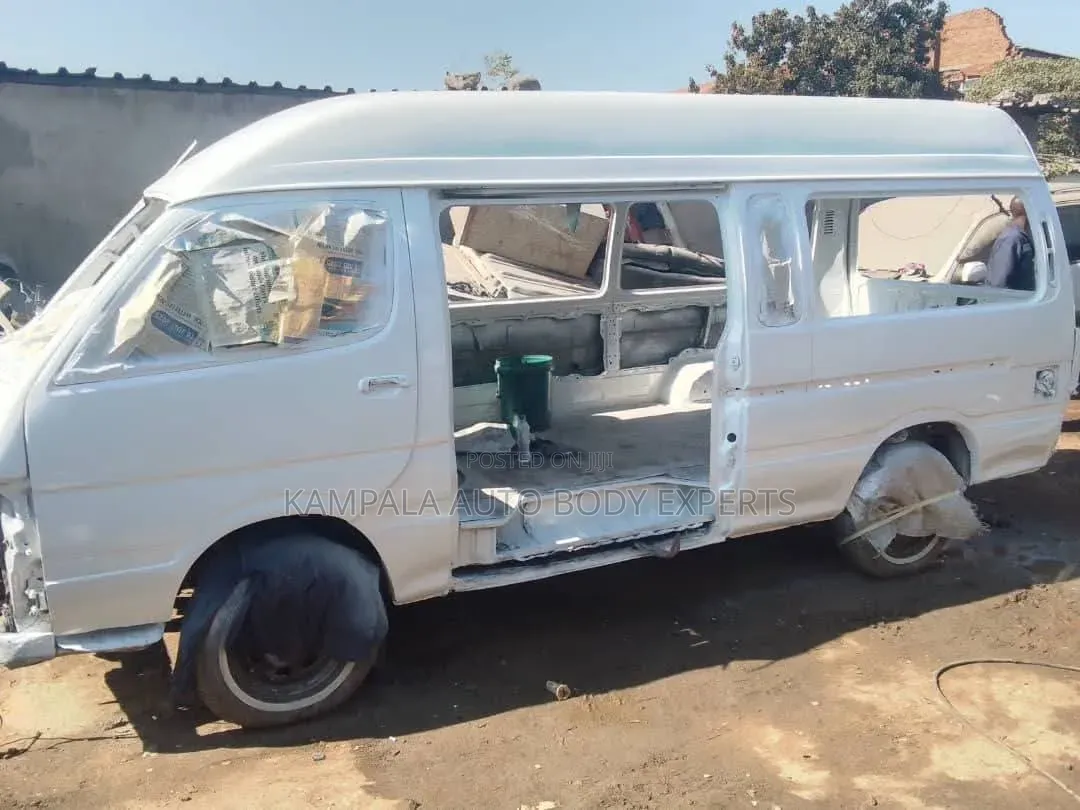 Full Car Body Repair Spraying Services