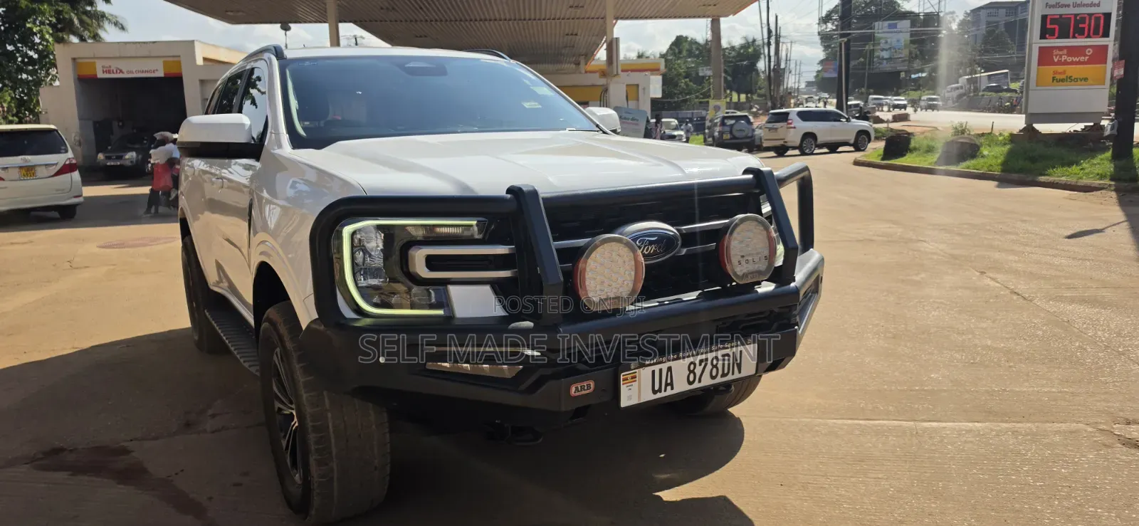 Ford Everest 2022 White