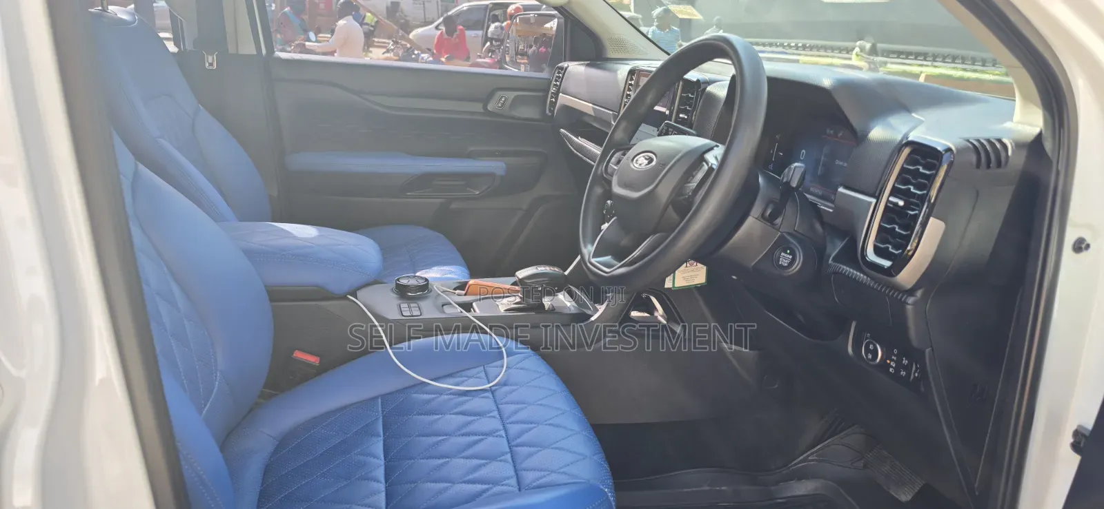 Ford Everest 2022 White